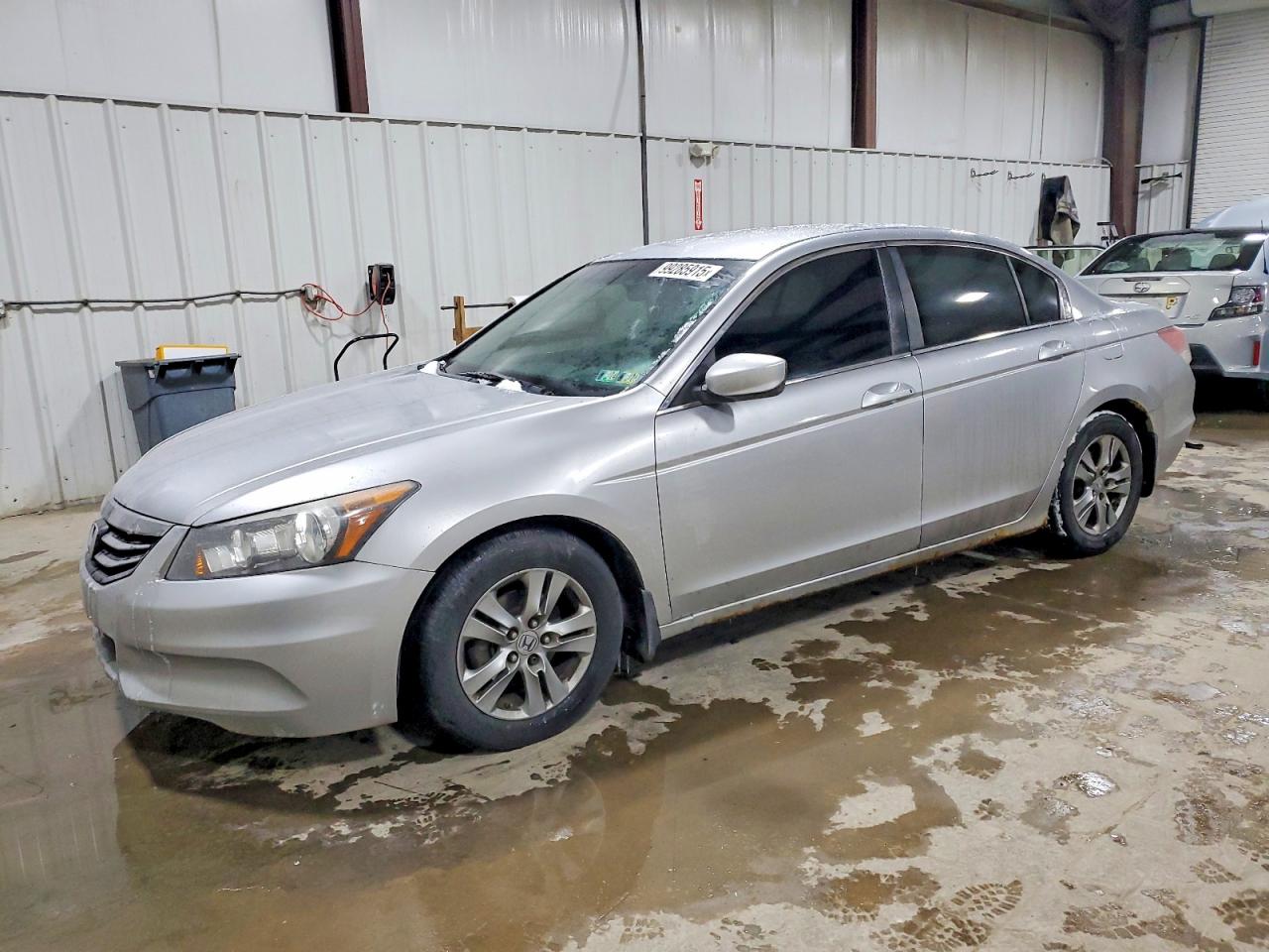 1HGCP2F65BA054036 · 2010 HONDA ACCORD EXL