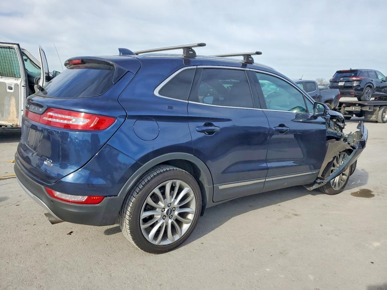 5LMCJ1A96FUJ18111 · 2015 LINCOLN MKC · 3/12