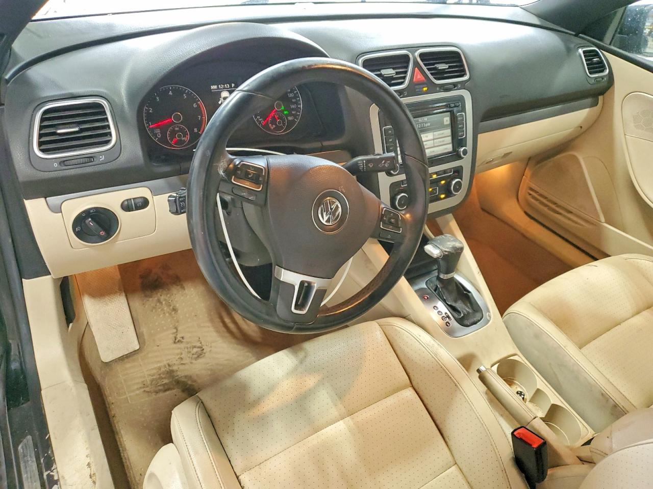 WVWBW7AH3BV002898 · 2011 VOLKSWAGEN EOS · 8/13