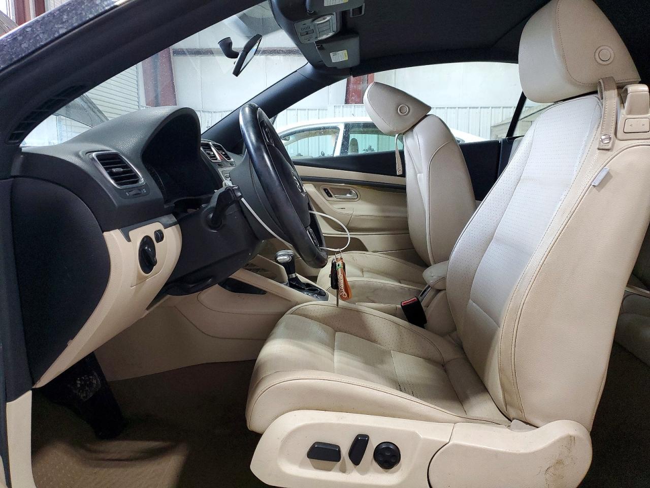 WVWBW7AH3BV002898 · 2011 VOLKSWAGEN EOS · 7/13