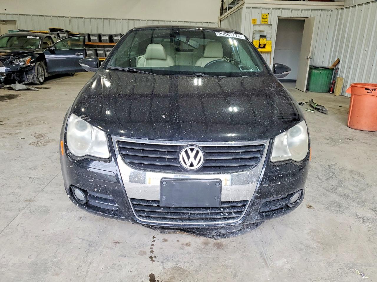 WVWBW7AH3BV002898 · 2011 VOLKSWAGEN EOS · 5/13