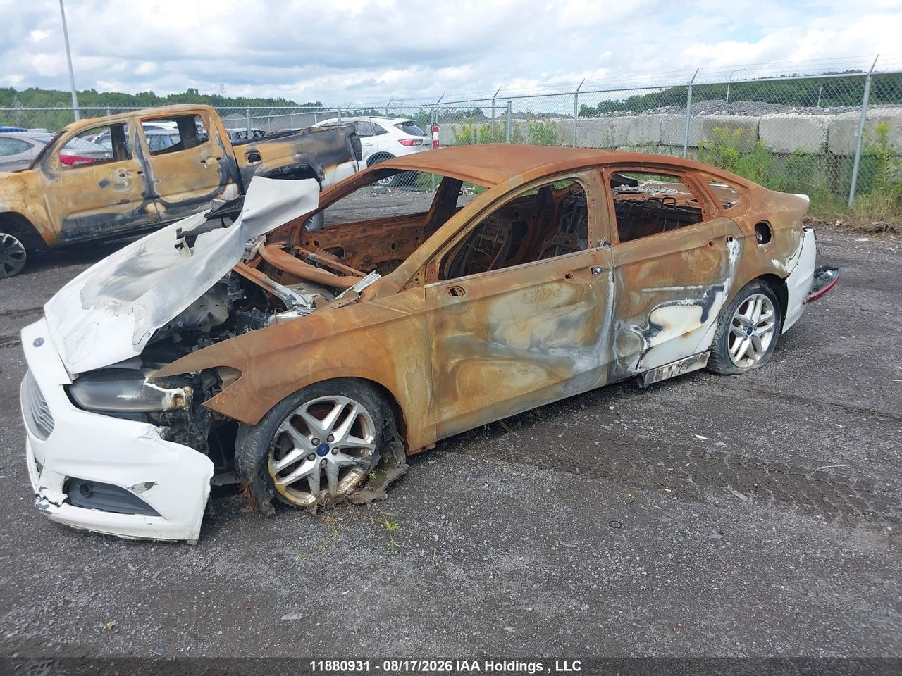 3FA6P0HD3FR240333 · 2015 FORD FUSION SE · 6/24