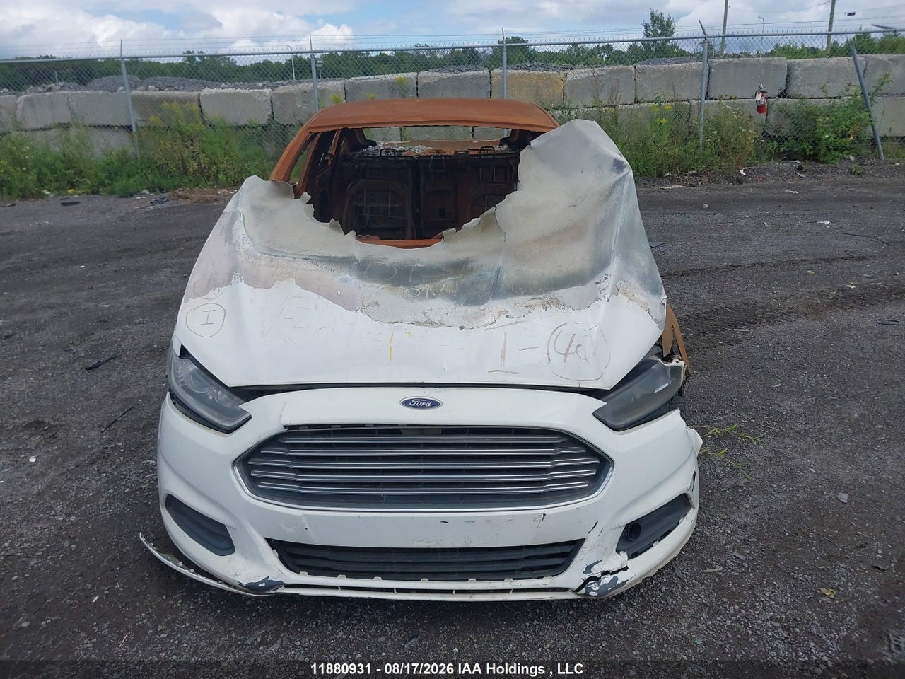 3FA6P0HD3FR240333 · 2015 FORD FUSION SE · 12/24