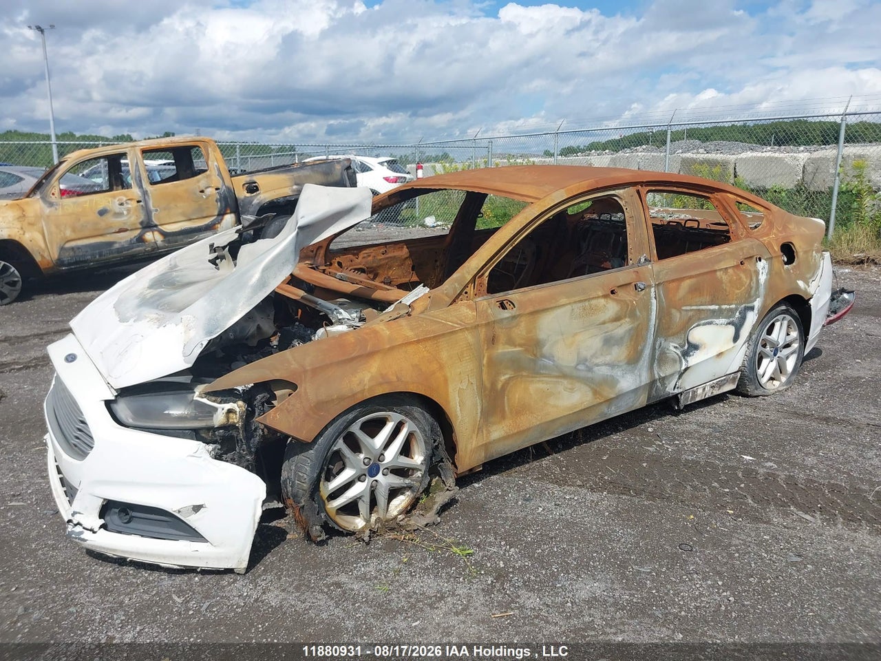 3FA6P0HD3FR240333 · 2015 FORD FUSION SE · 11/24