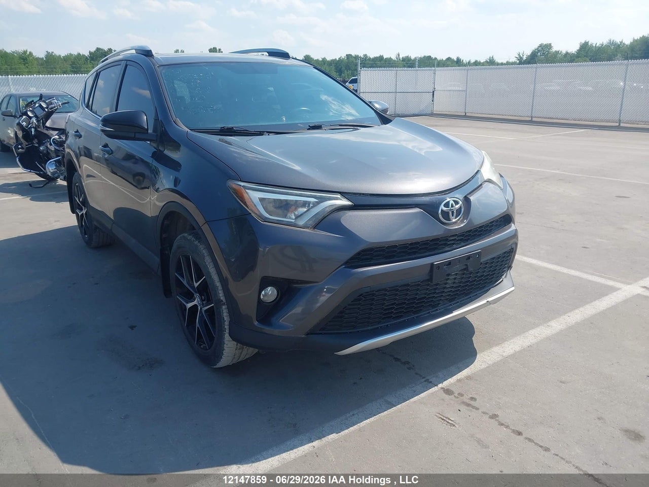 2T3JFREV3GW420997 · 2016 TOYOTA RAV4 SE