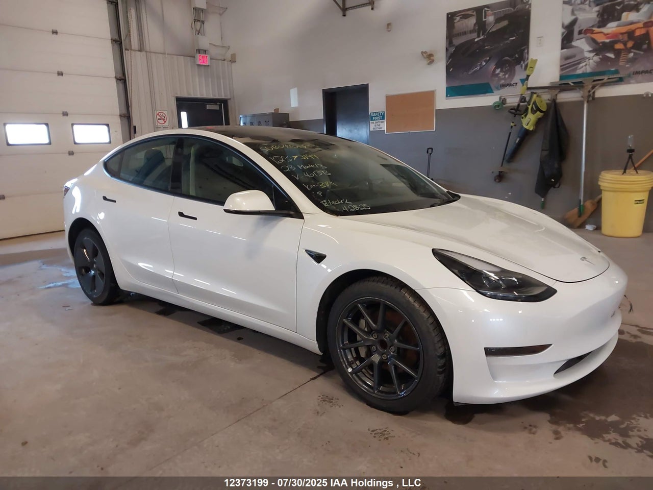 5YJ3E1EA8PF401393 · 2023 TESLA MODEL 3 RWD