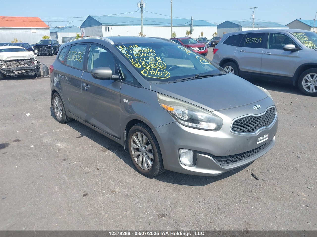 KNAHT8A38F7122328 · 2015 KIA RONDO
