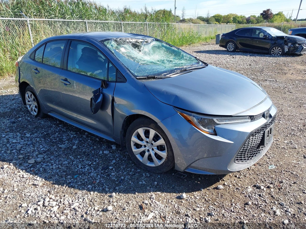 5YFBPMBE4NP330922 · 2022 TOYOTA COROLLA LE