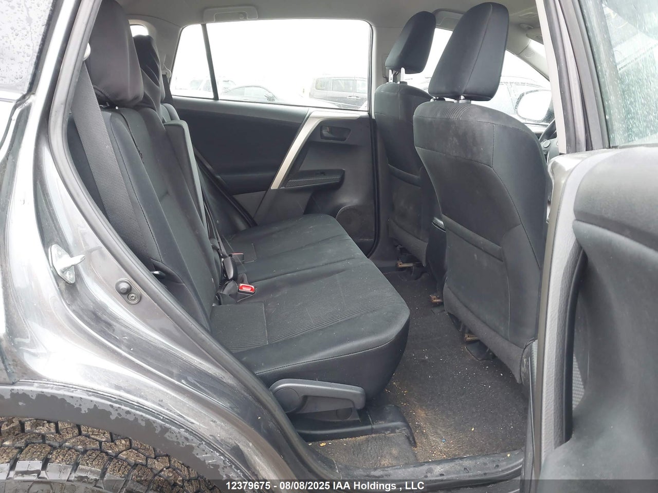 2T3BFREV1FW352461 · 2015 TOYOTA RAV4 LE · 8/16