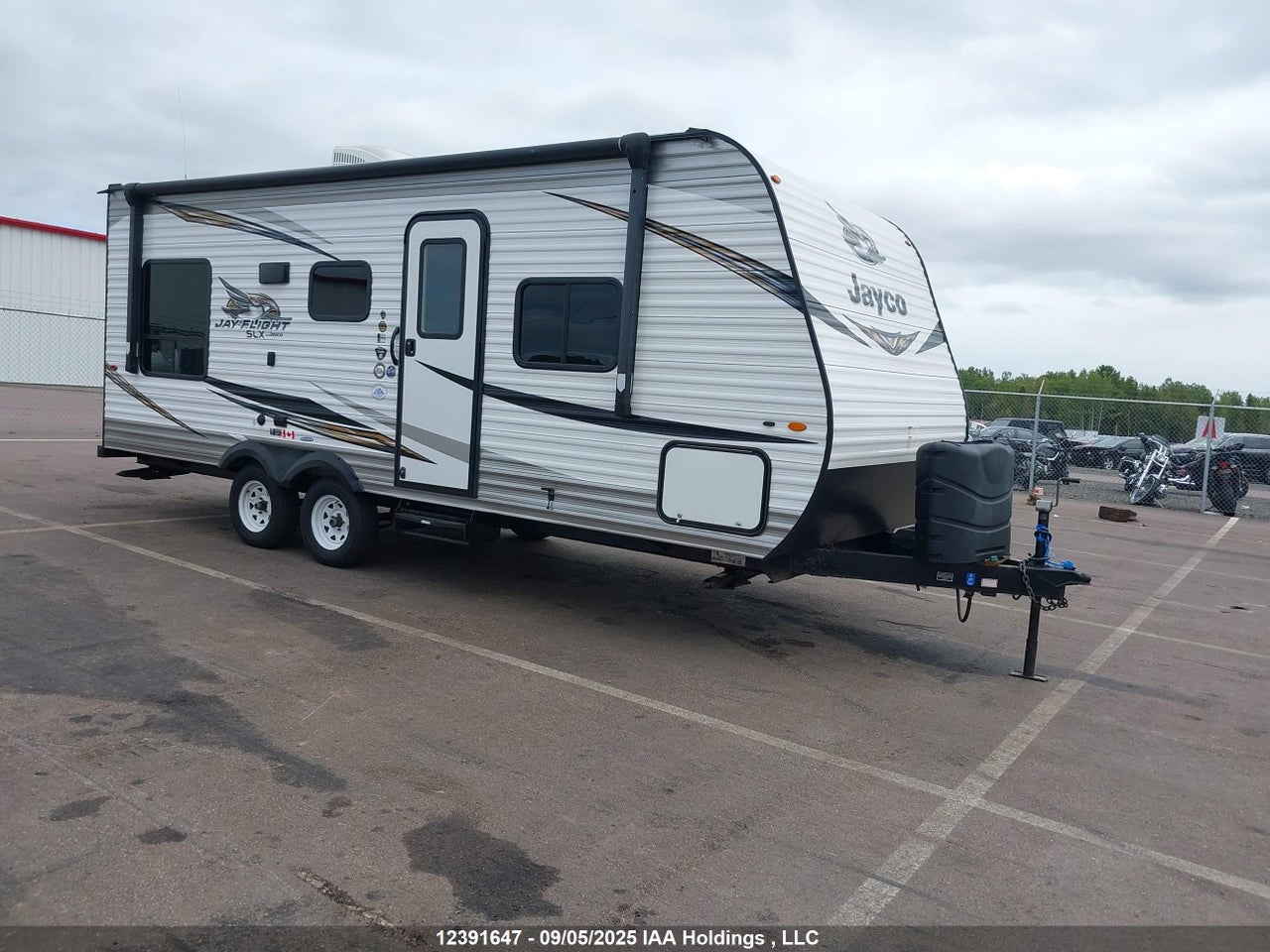 1UJBJ0BL1K17Z0242 · 2019 JAYCO jayflight