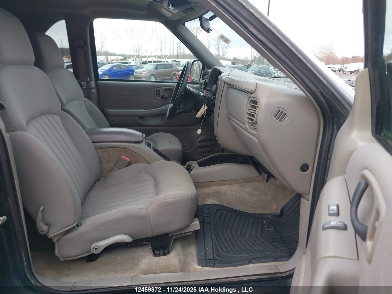 1GNCT18X35K111561 · 2005 CHEVROLET BLAZER · 5/21