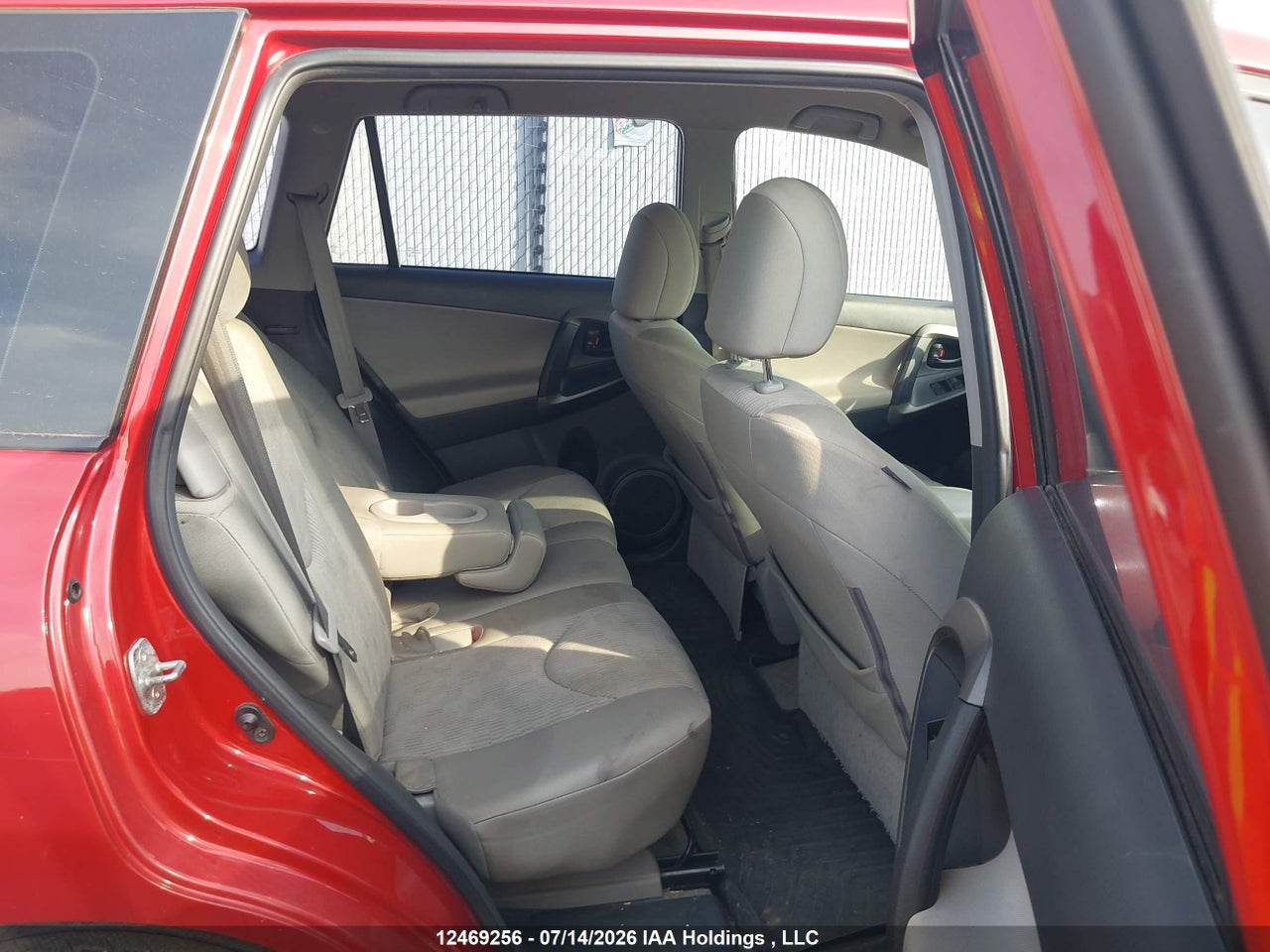 2T3BF4DV5BW129001 · 2011 TOYOTA RAV4 · 8/24