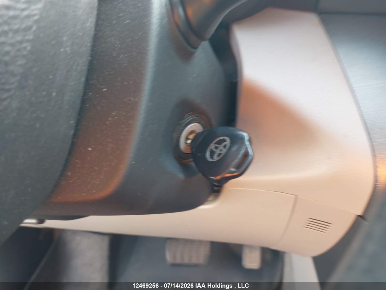 2T3BF4DV5BW129001 · 2011 TOYOTA RAV4 · 11/24