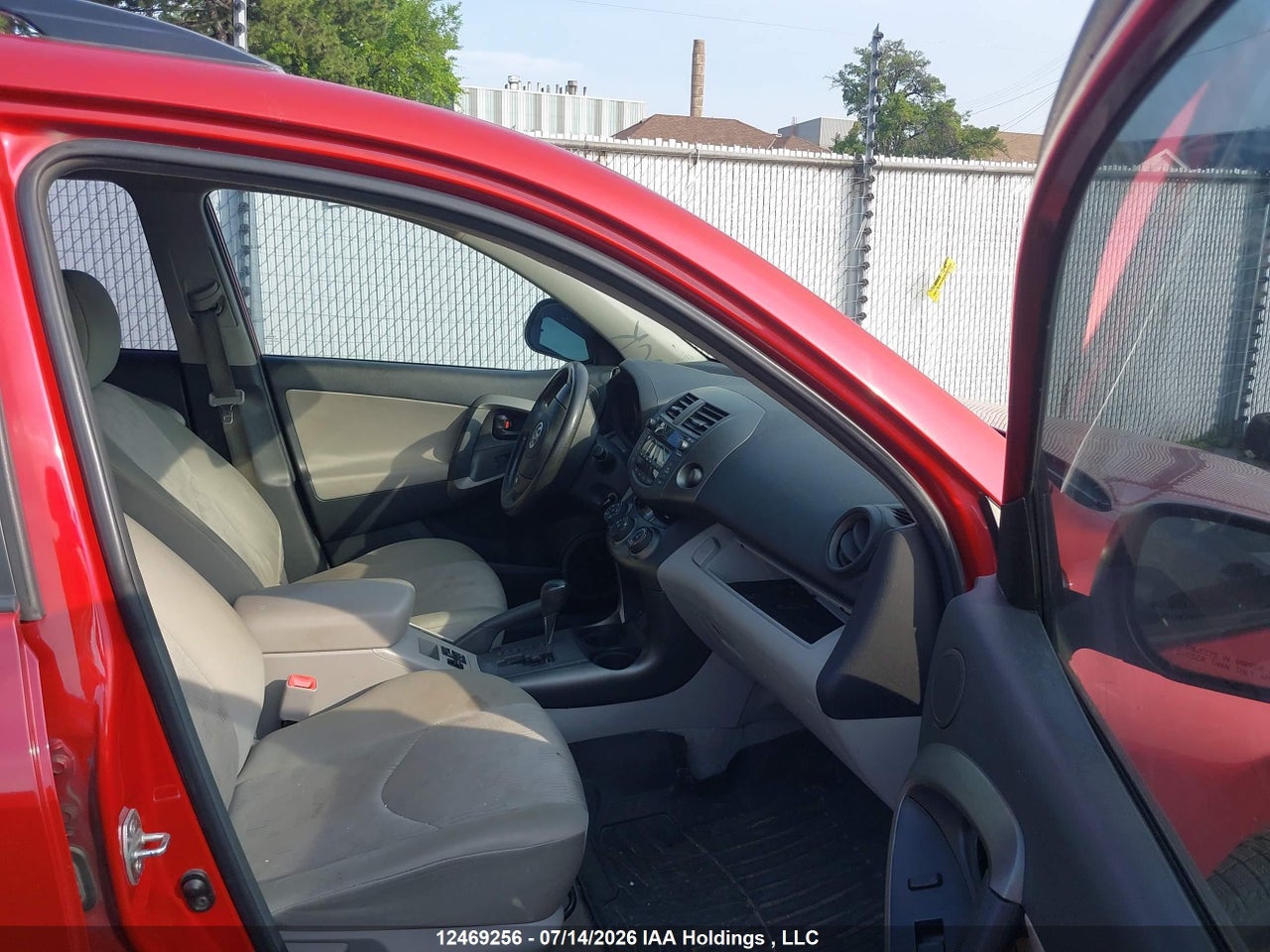 2T3BF4DV5BW129001 · 2011 TOYOTA RAV4 · 5/24