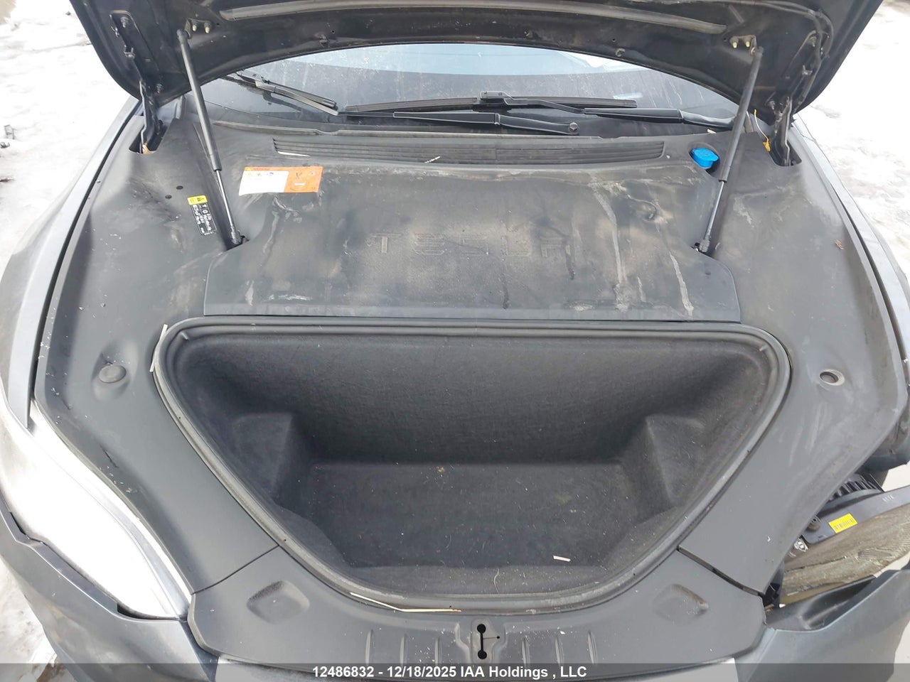 5YJSA1E2XJF264772 · 2018 TESLA MODEL S 100D/75D/P100D · 10/24