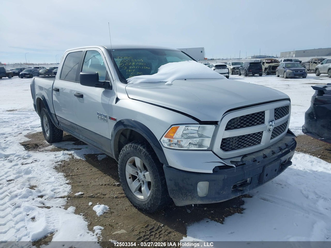 1C6RR7LM5JS228190 · 2018 RAM 1500 SLT