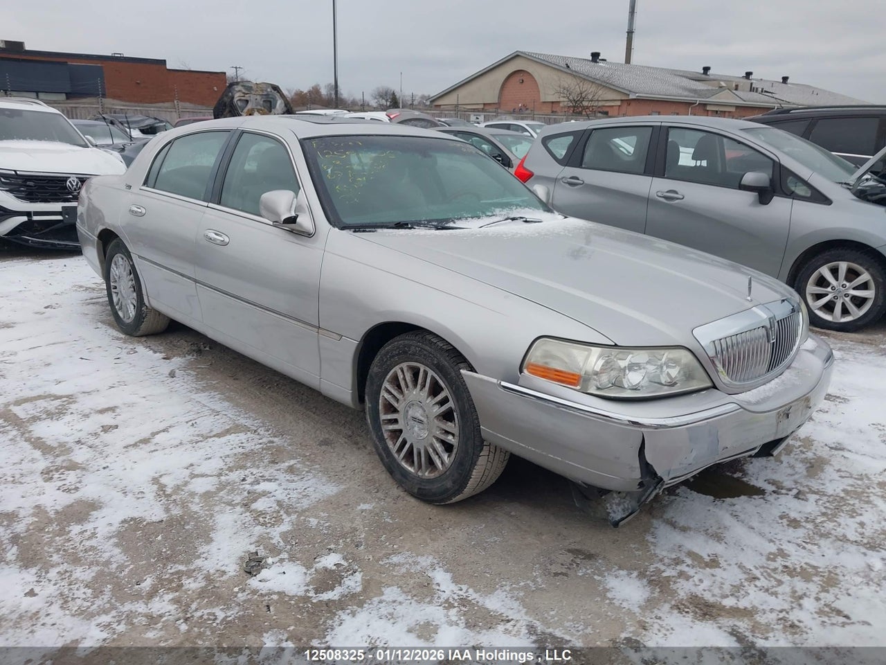 1LNHM82W67Y632838 · 2007 LINCOLN TOWN CAR SIGNATURE LIMITED