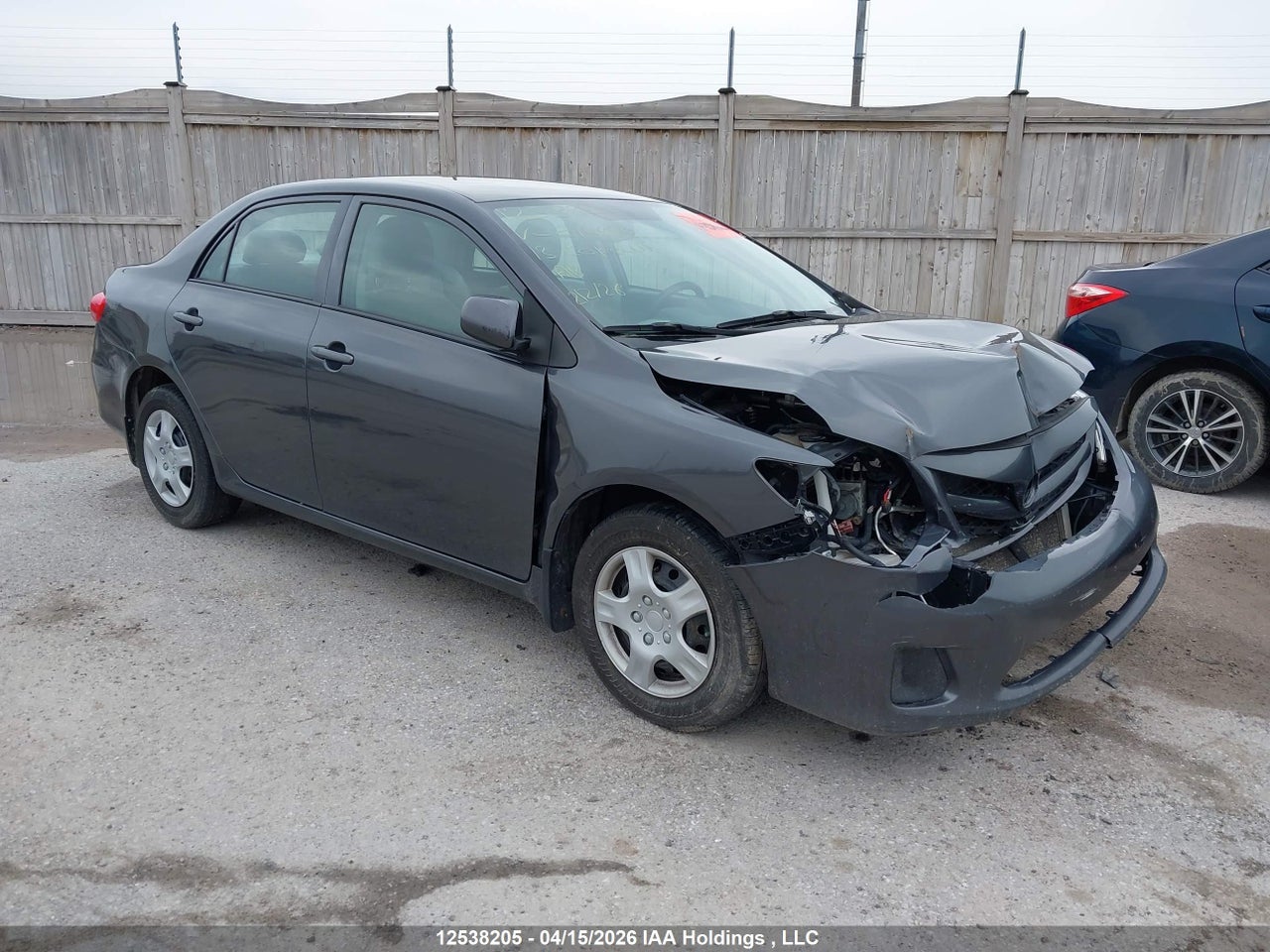 2T1BU4EE8DC014880 · 2013 TOYOTA COROLLA CE