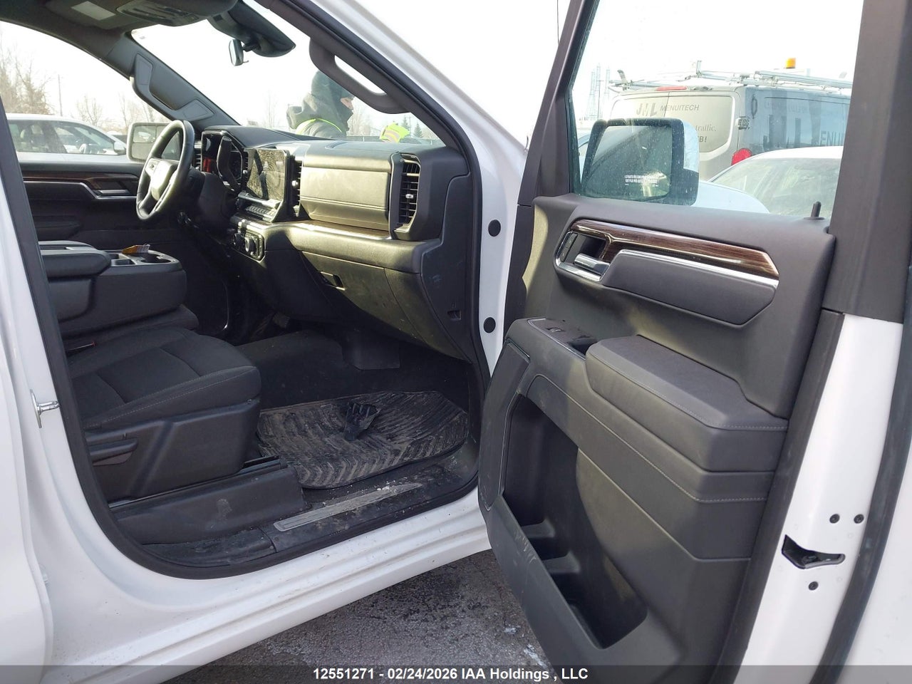 3GCUKDED2SG250241 · 2025 CHEVROLET SILVERADO K1500 LT · 5/20