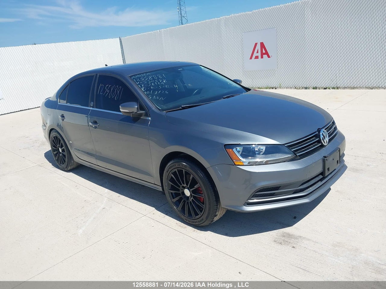 3VWDB7AJ2HM330658 · 2017 VOLKSWAGEN JETTA SE
