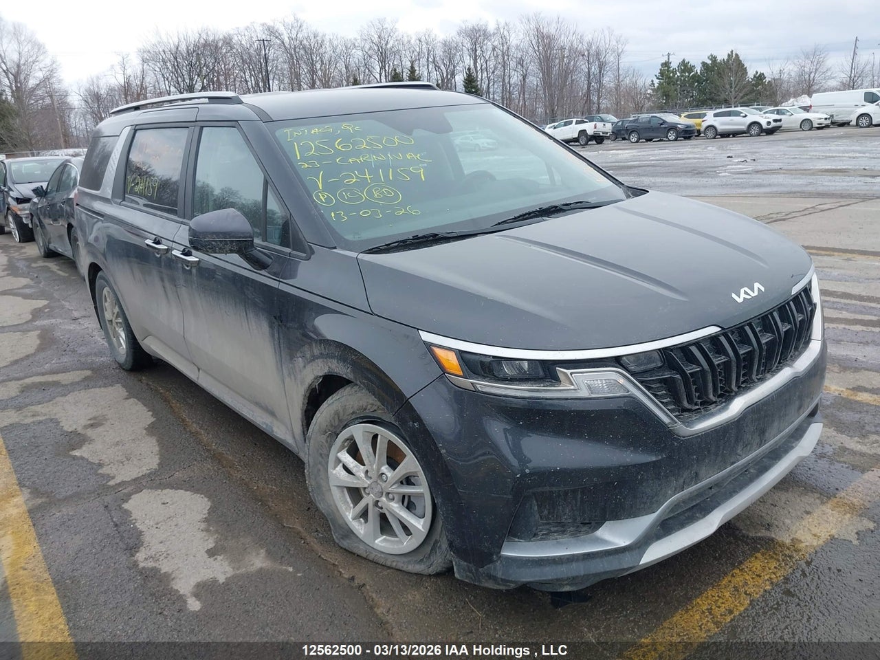 KNDNB5H38P6241159 · 2023 KIA Carnival