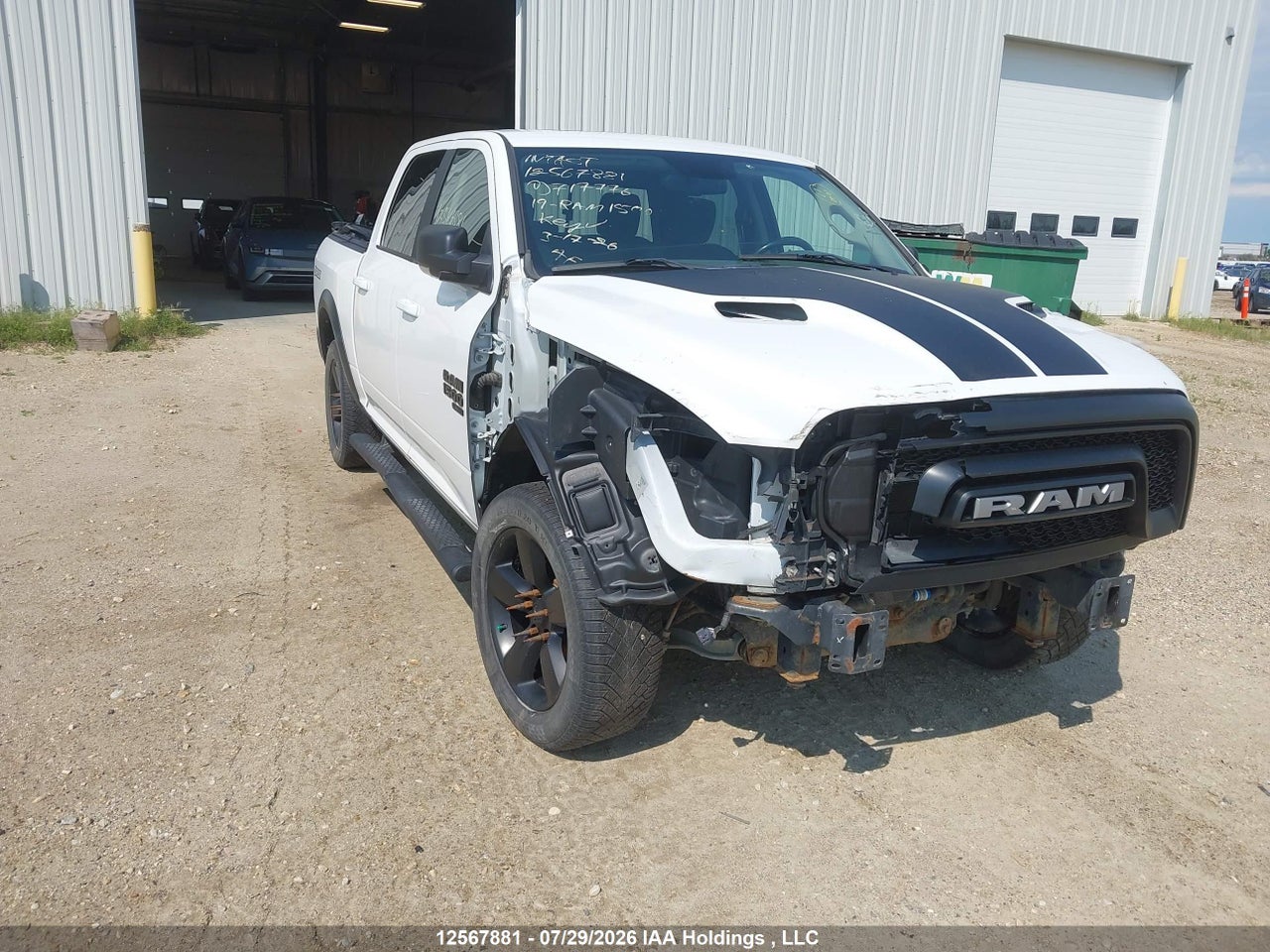1C6RR7LT3KS717776 · 2019 RAM 1500 CLASSIC SLT