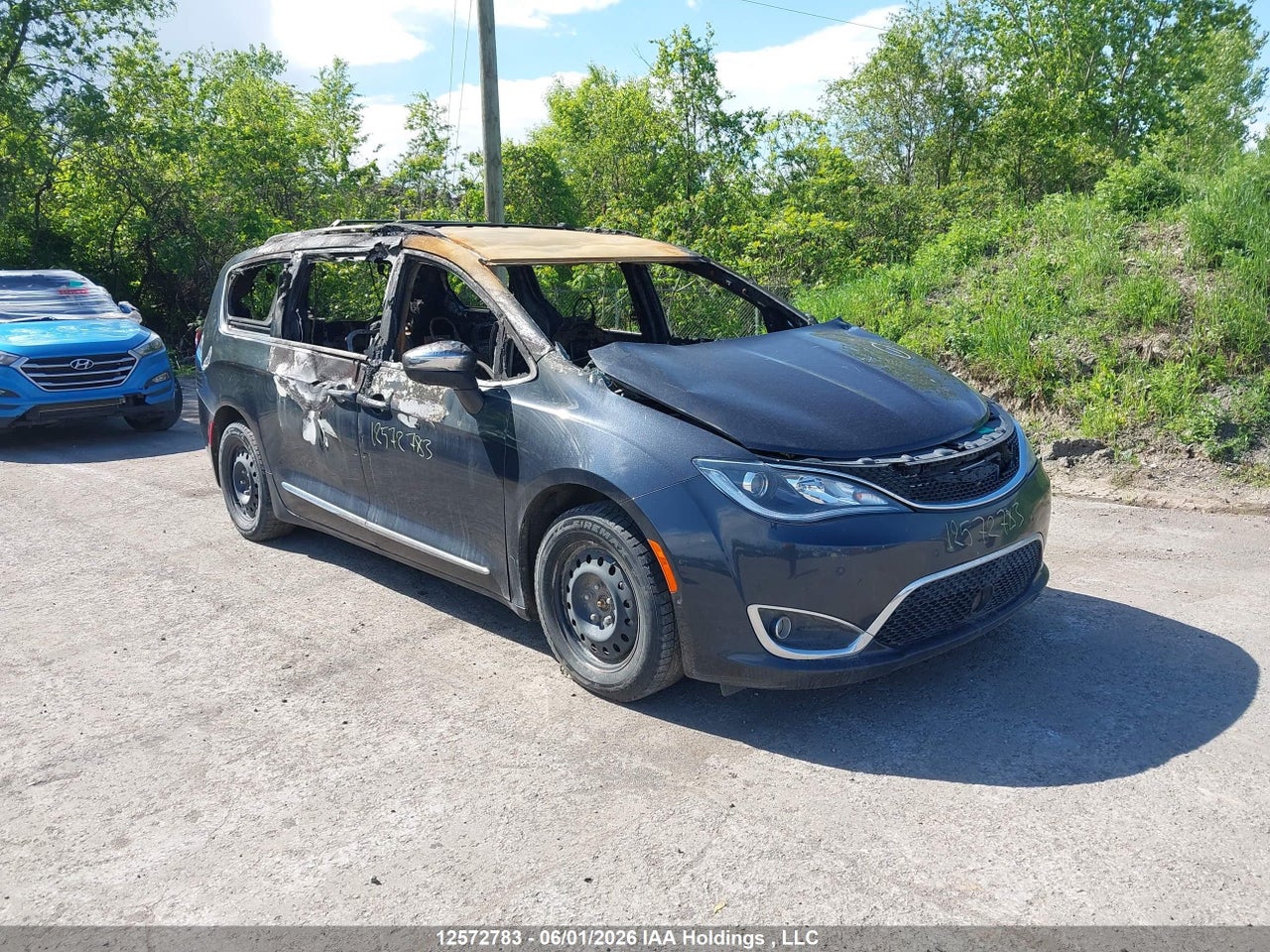 2C4RC1N73LR151080 · 2020 CHRYSLER PACIFICA HYBRID LIMITED