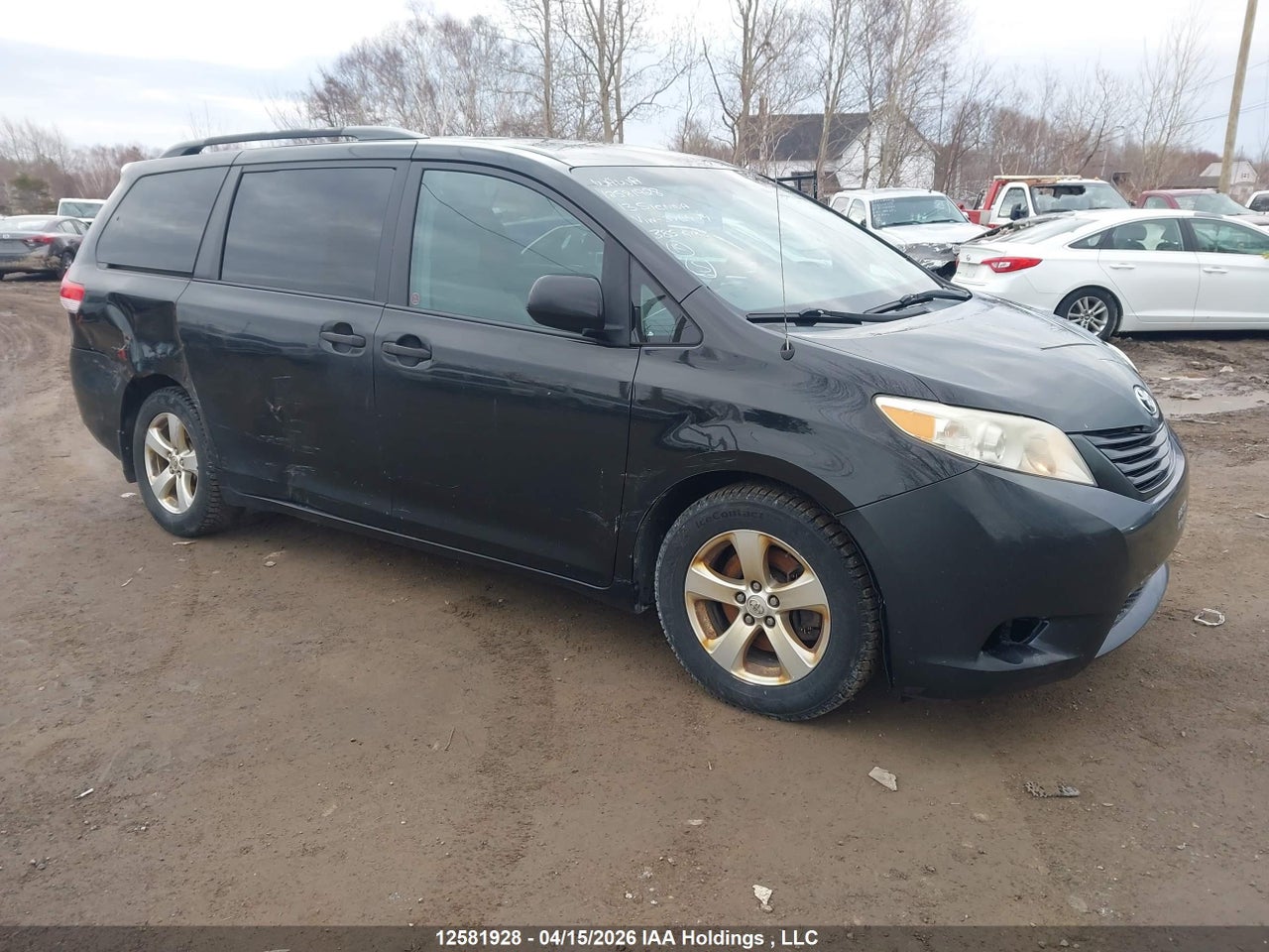 5TDZK3DC5DS376929 · 2013 TOYOTA SIENNA V6 7 PASSENGER