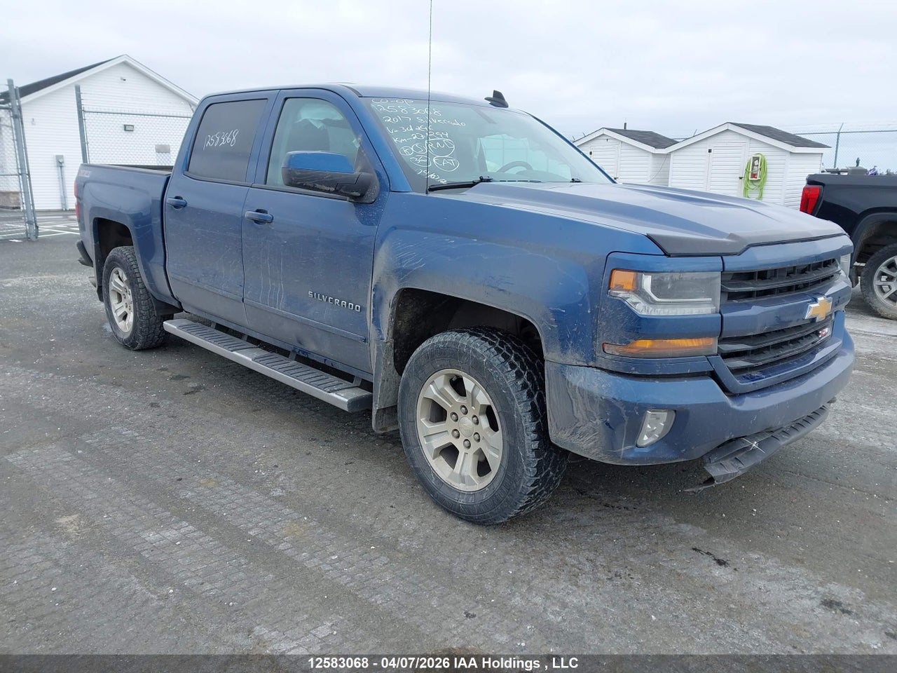 3GCUKREC2HG301296 · 2017 CHEVROLET SILVERADO 1500 2LT
