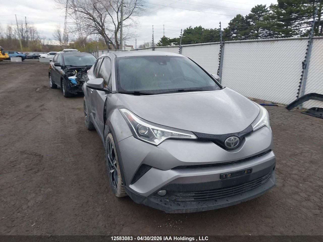NMTKHMBX8JR021565 · 2018 TOYOTA C-HR XLE
