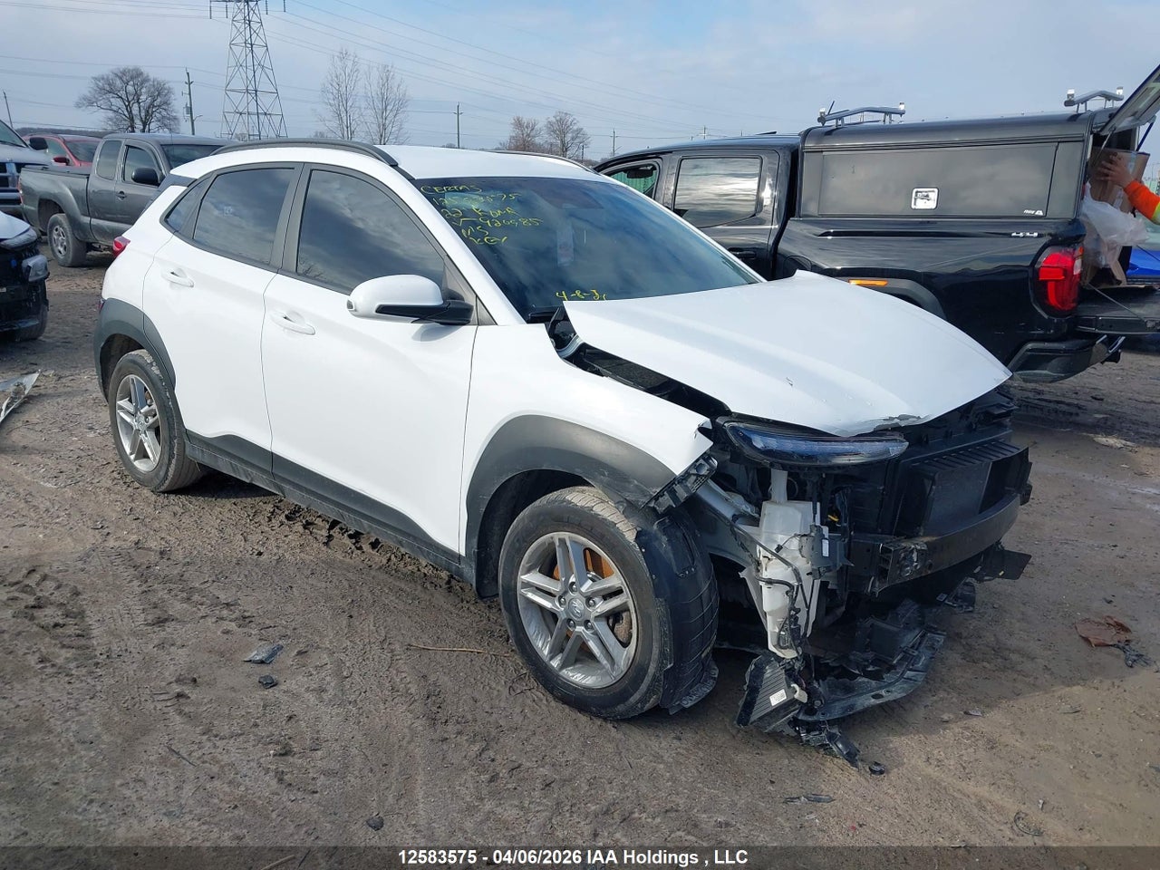 KM8K1CAB7NU920985 · 2022 HYUNDAI KONA SE