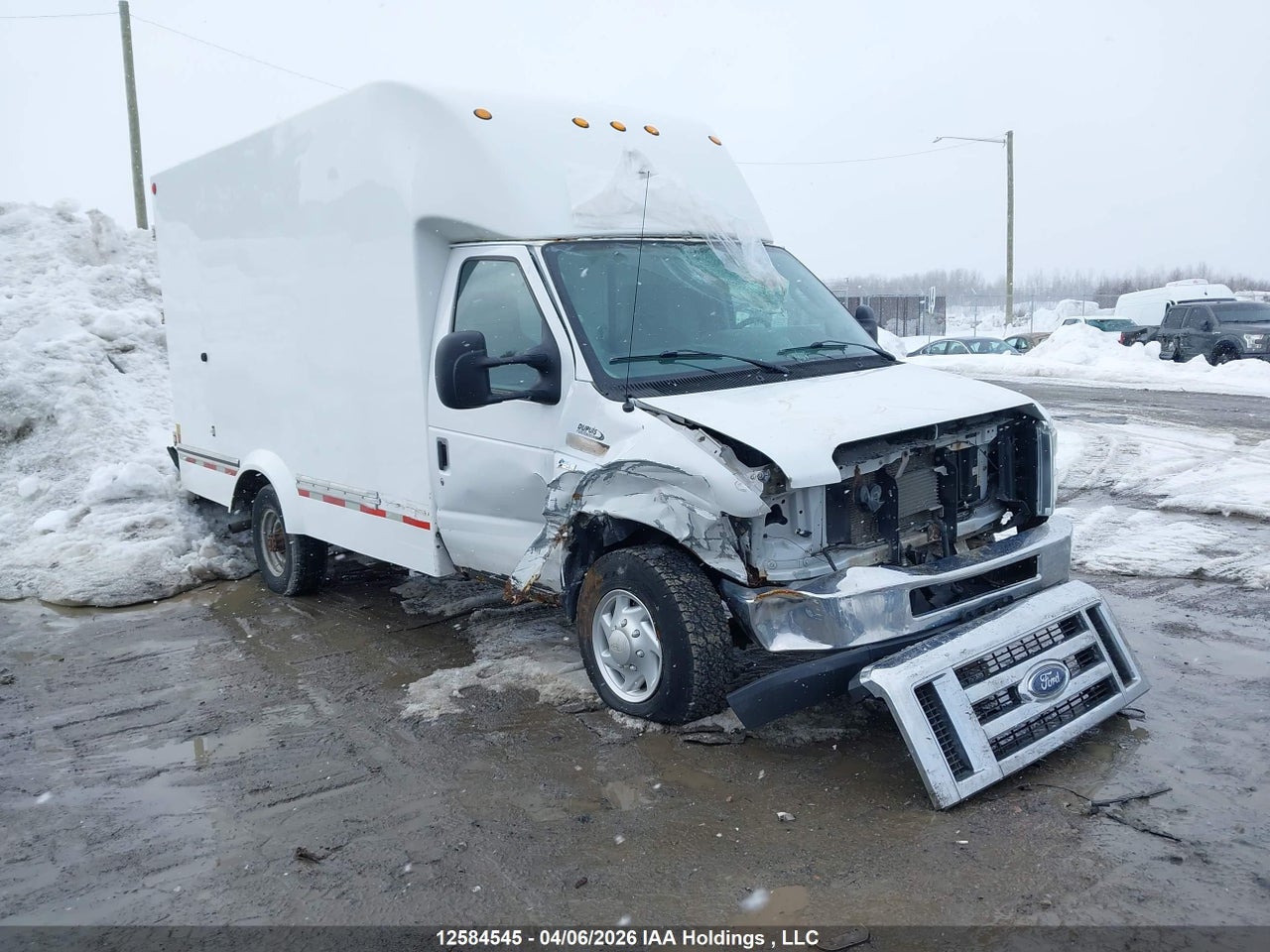 2012 FORD E-350 CUTAWAY