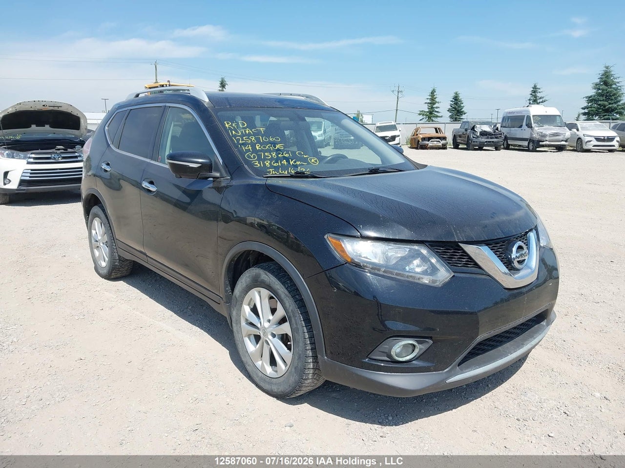 5N1AT2MM5EC758261 · 2014 NISSAN ROGUE S/SL/SV