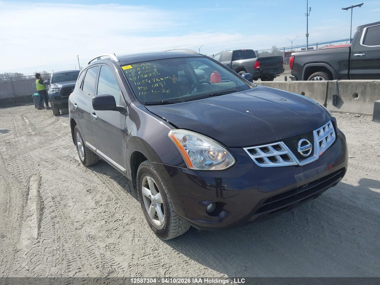 JN8AS5MV6DW138330 · 2013 NISSAN ROGUE S/SV