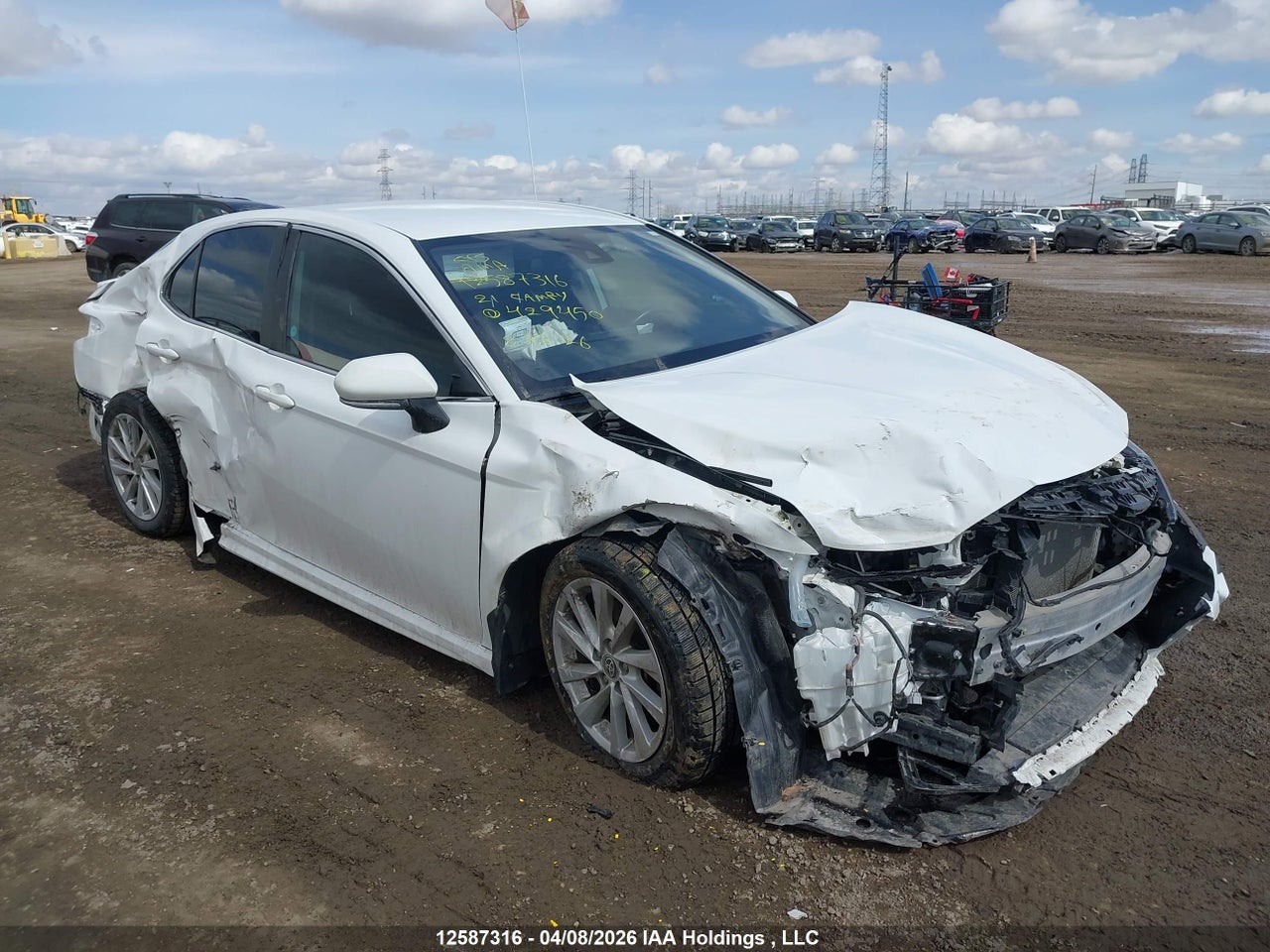 4T1G11AKXMU****** · 2021 TOYOTA CAMRY SE/SE NIGHT SHADE