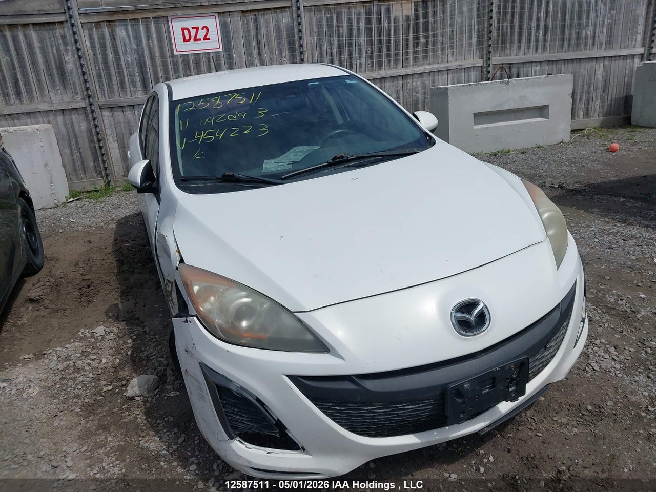JM1BL1KF2B1454223 · 2011 MAZDA MAZDA3