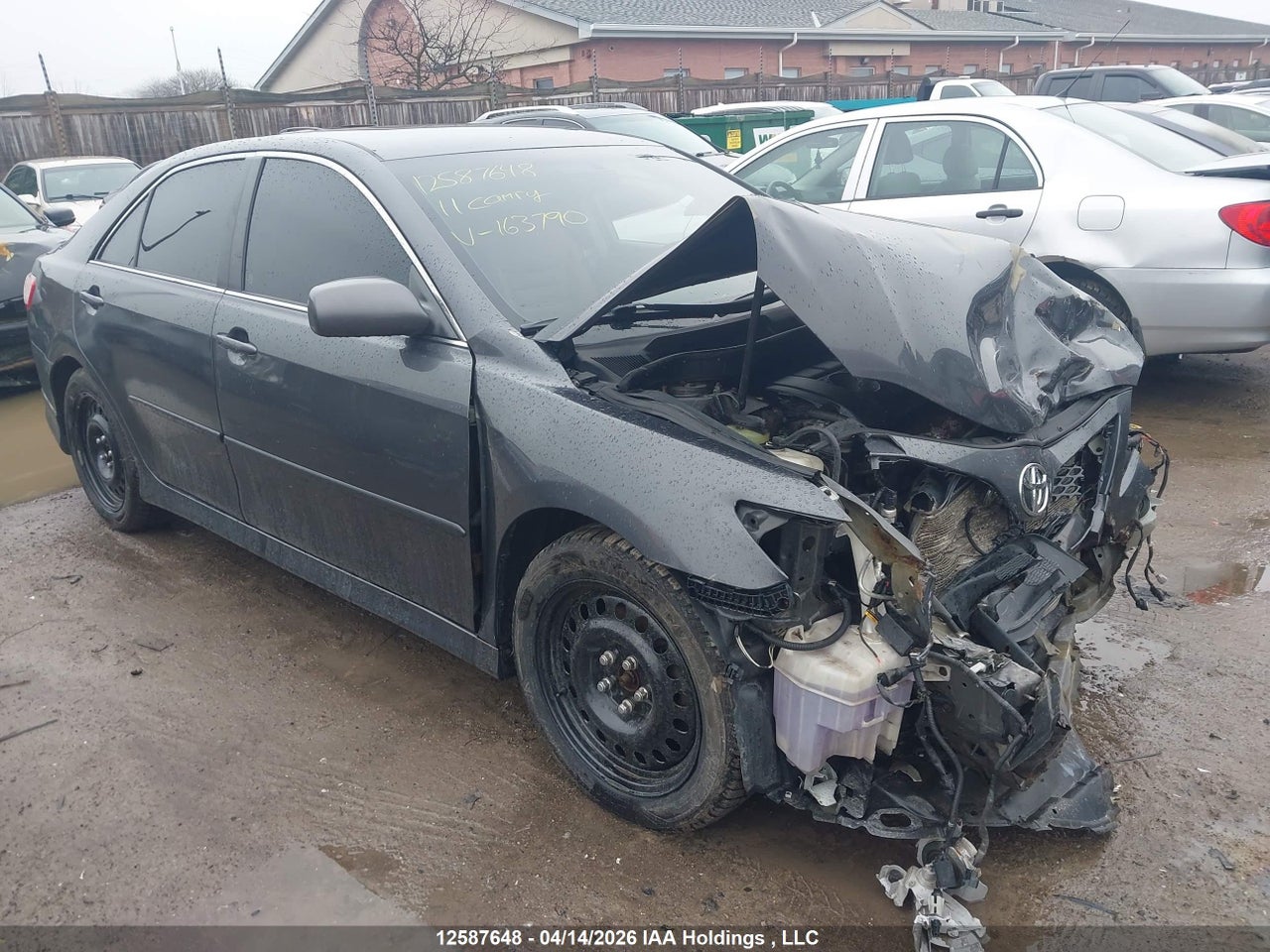 2011 TOYOTA CAMRY SE