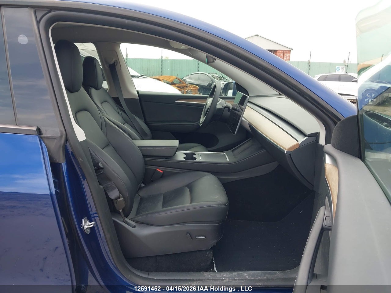 LRWYGDFD2RC672294 · 2024 TESLA MODEL Y · 5/19