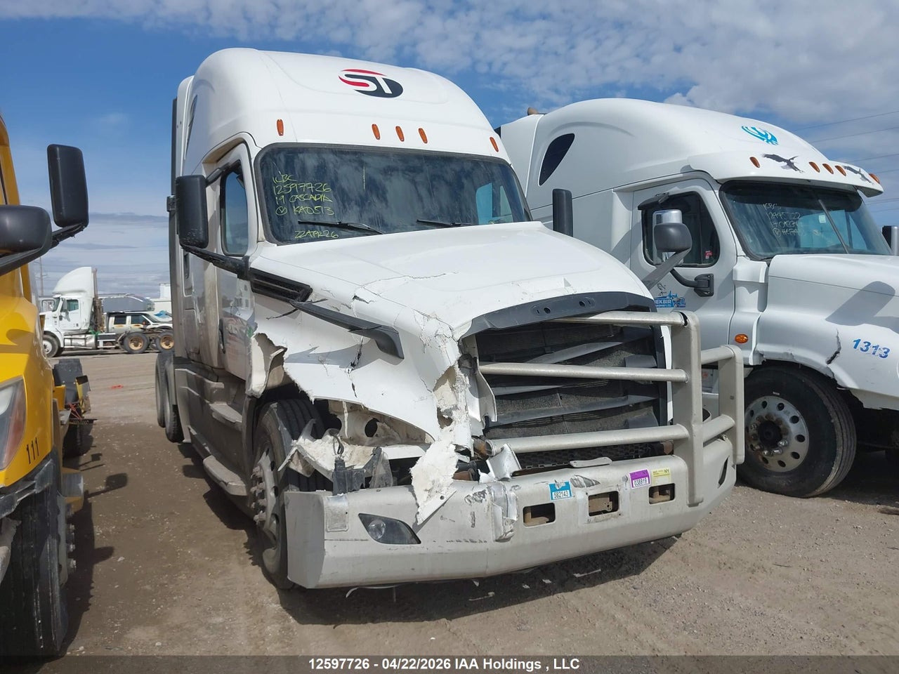 1FUJHHDR5KLKA0513 · 2019 FREIGHTLINER CASCADIA 126