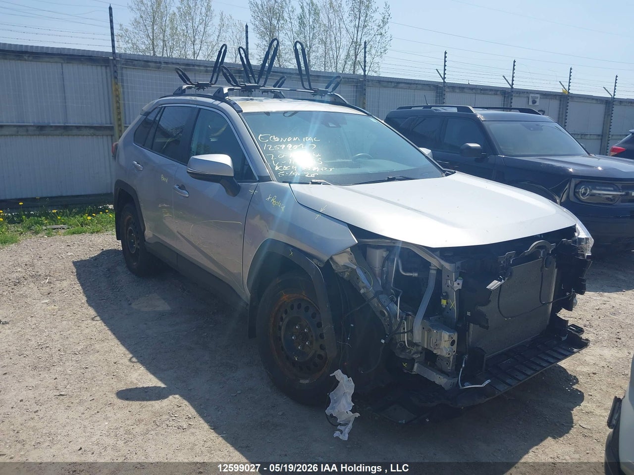 2T3B1RFV9LW114785 · 2020 TOYOTA RAV4 LE