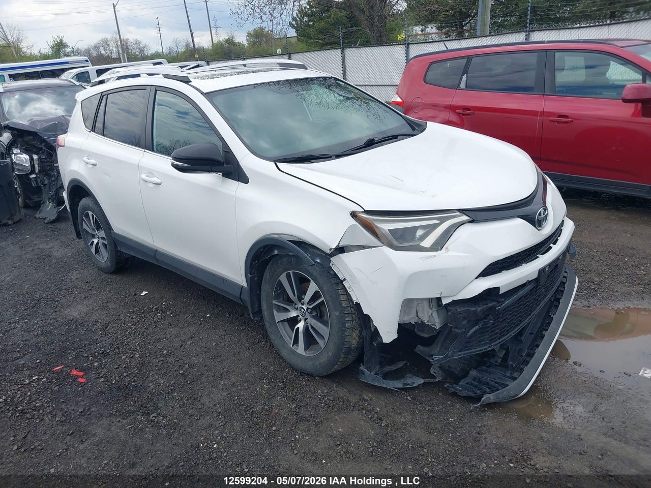 2T3JFREV5GW439079 · 2016 TOYOTA RAV4 SE