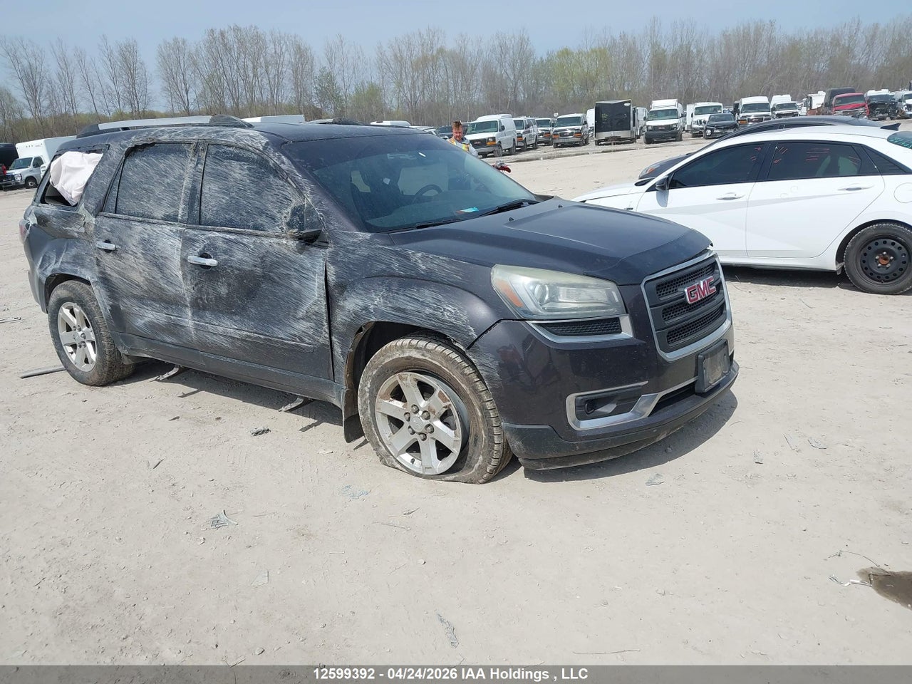 1GKKVNED5GJ121862 · 2016 GMC ACADIA SLE1