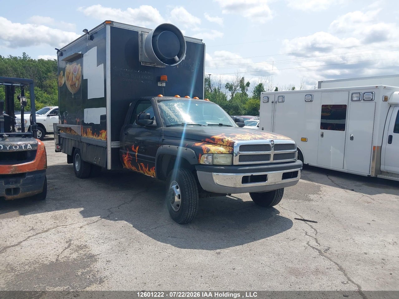3B6MC36532M278067 · 2002 DODGE RAM 3500 ST
