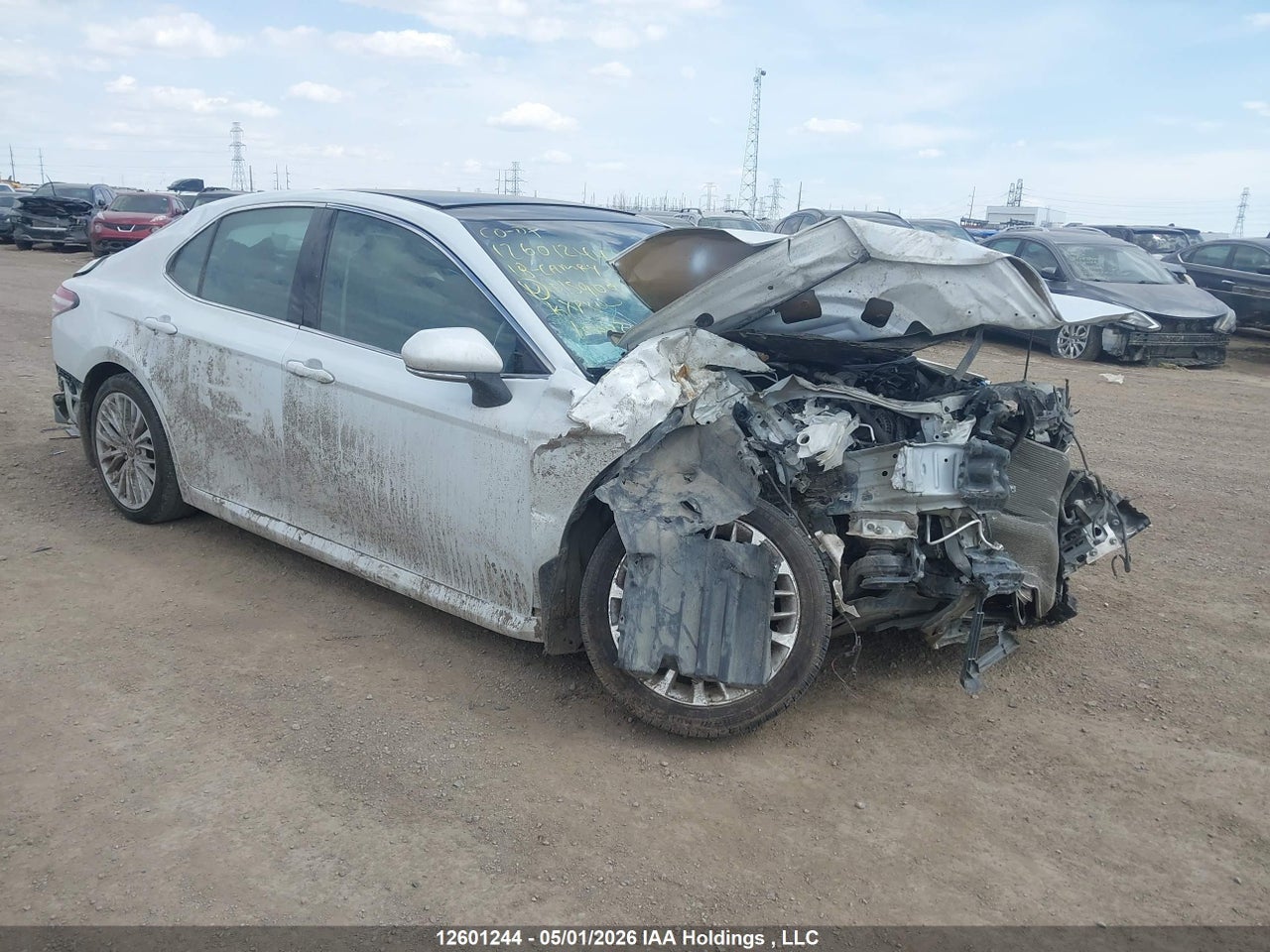 4T1B11HK7JU015909 · 2018 TOYOTA CAMRY XLE