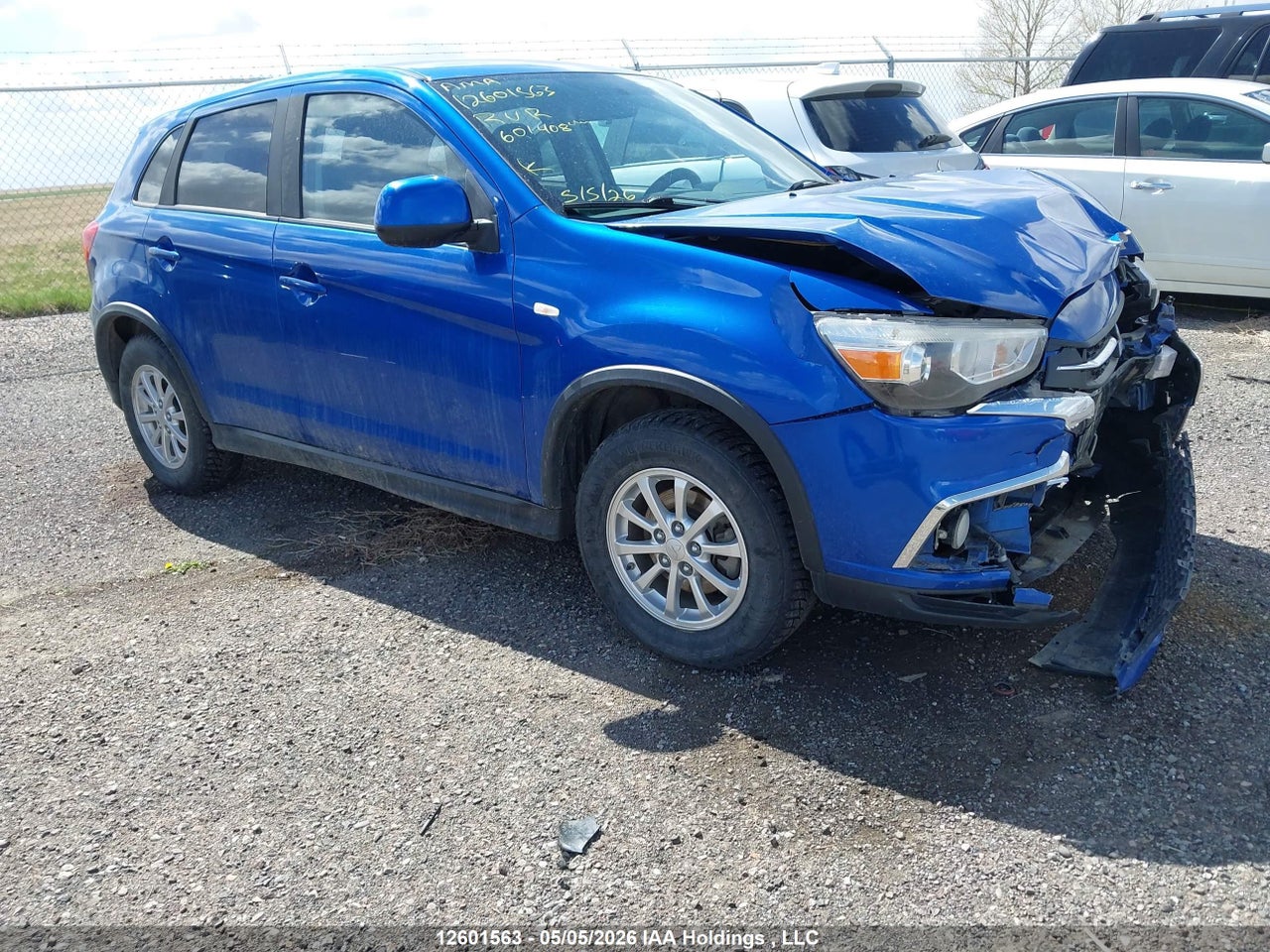 JA4AJ3AUXJU601408 · 2018 MITSUBISHI RVR SE