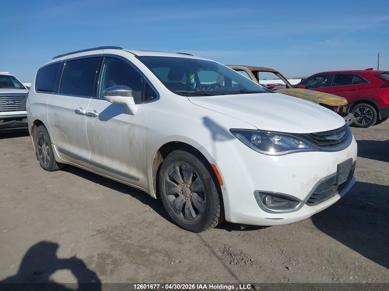2C4RC1N74JR136469 · 2018 CHRYSLER PACIFICA HYBRID LIMITED