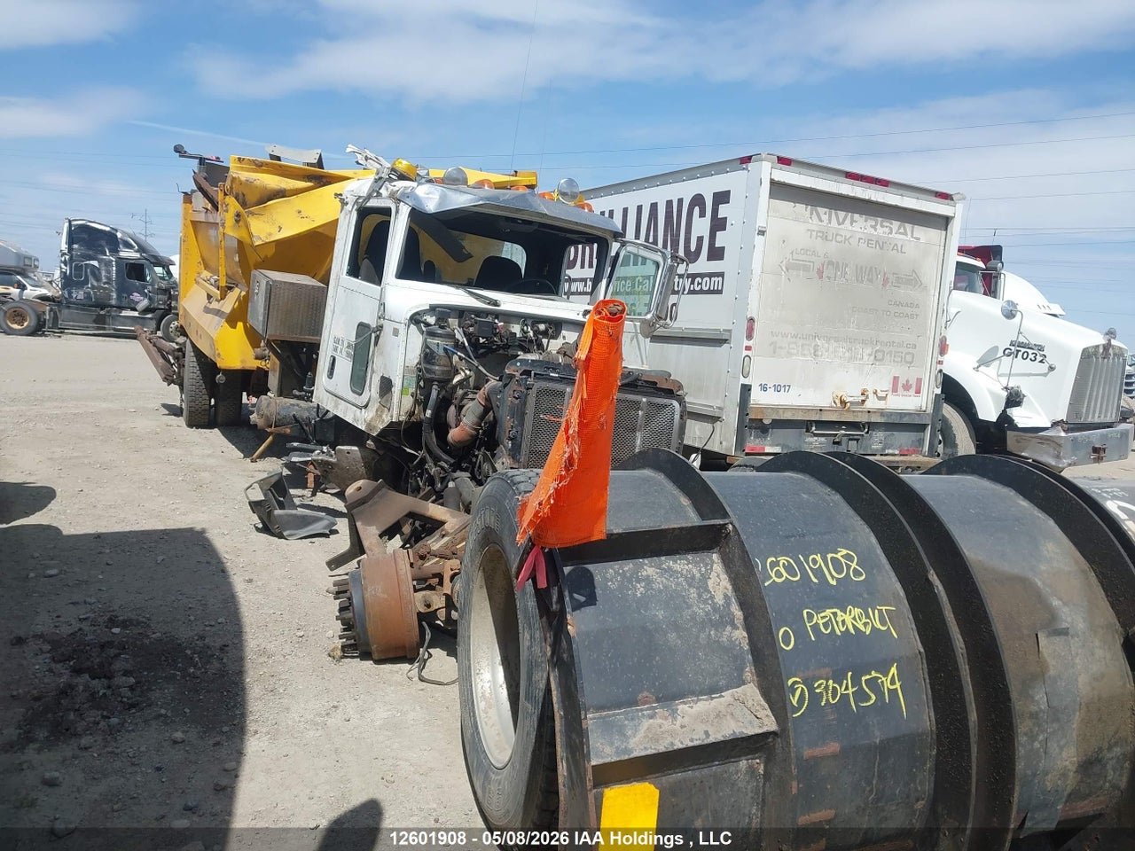 2NP3LJ0X4GM304574 · 2016 PETERBILT 348
