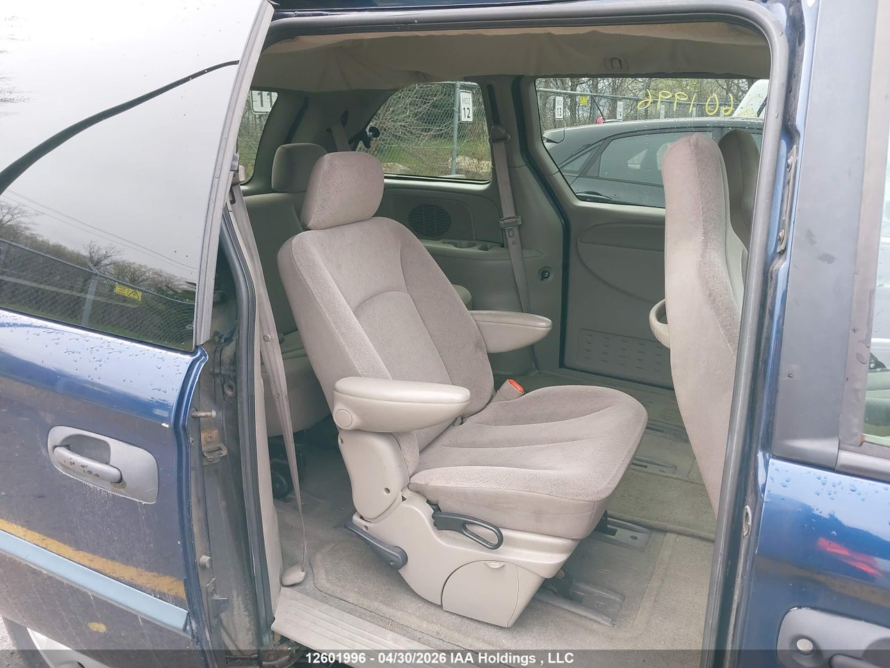 1B4GP25R92B649443 · 2002 DODGE CARAVAN · 8/20