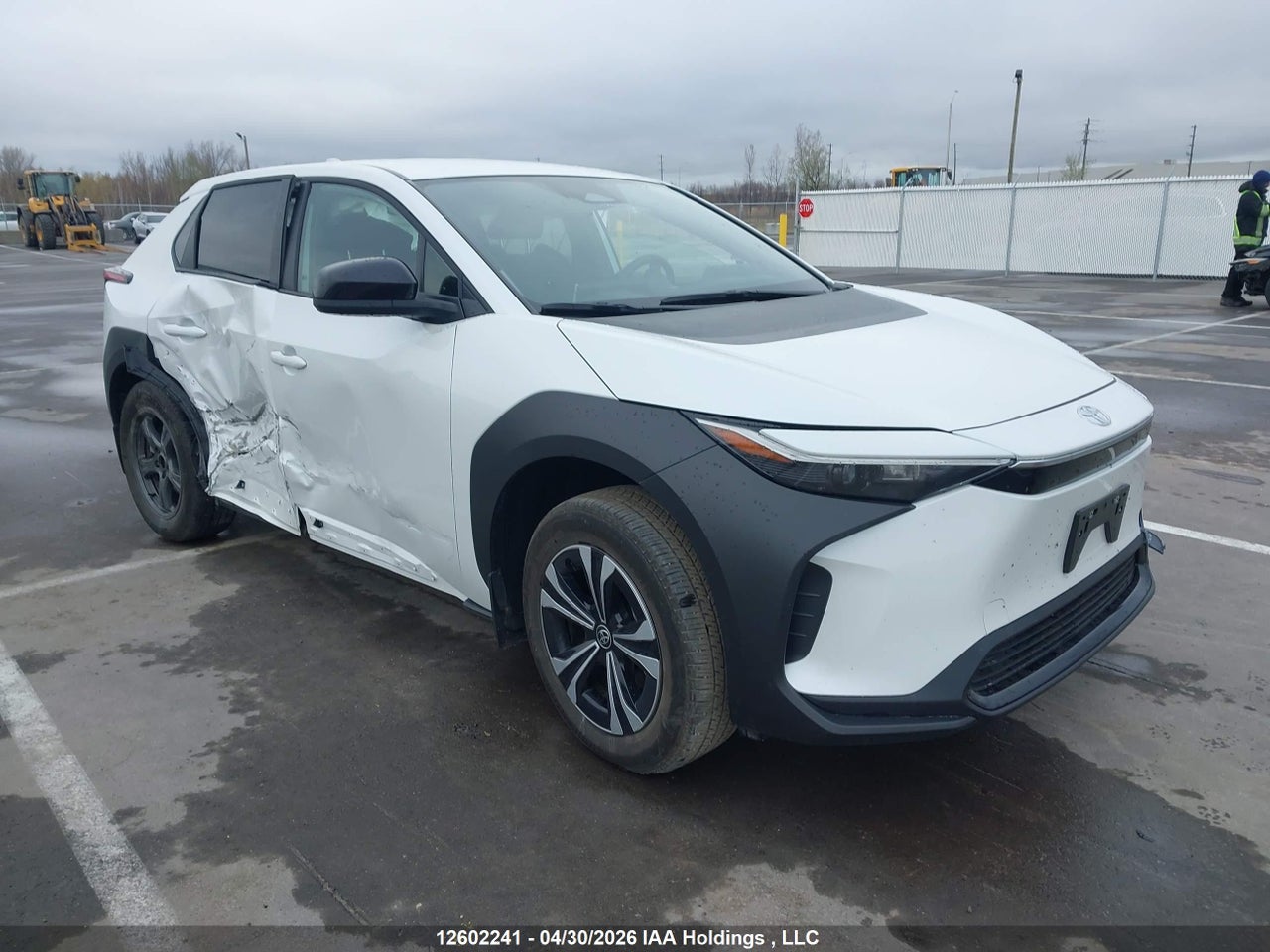 JTMAAAAA5RA045716 · 2024 TOYOTA BZ4X XLE/LIMITED
