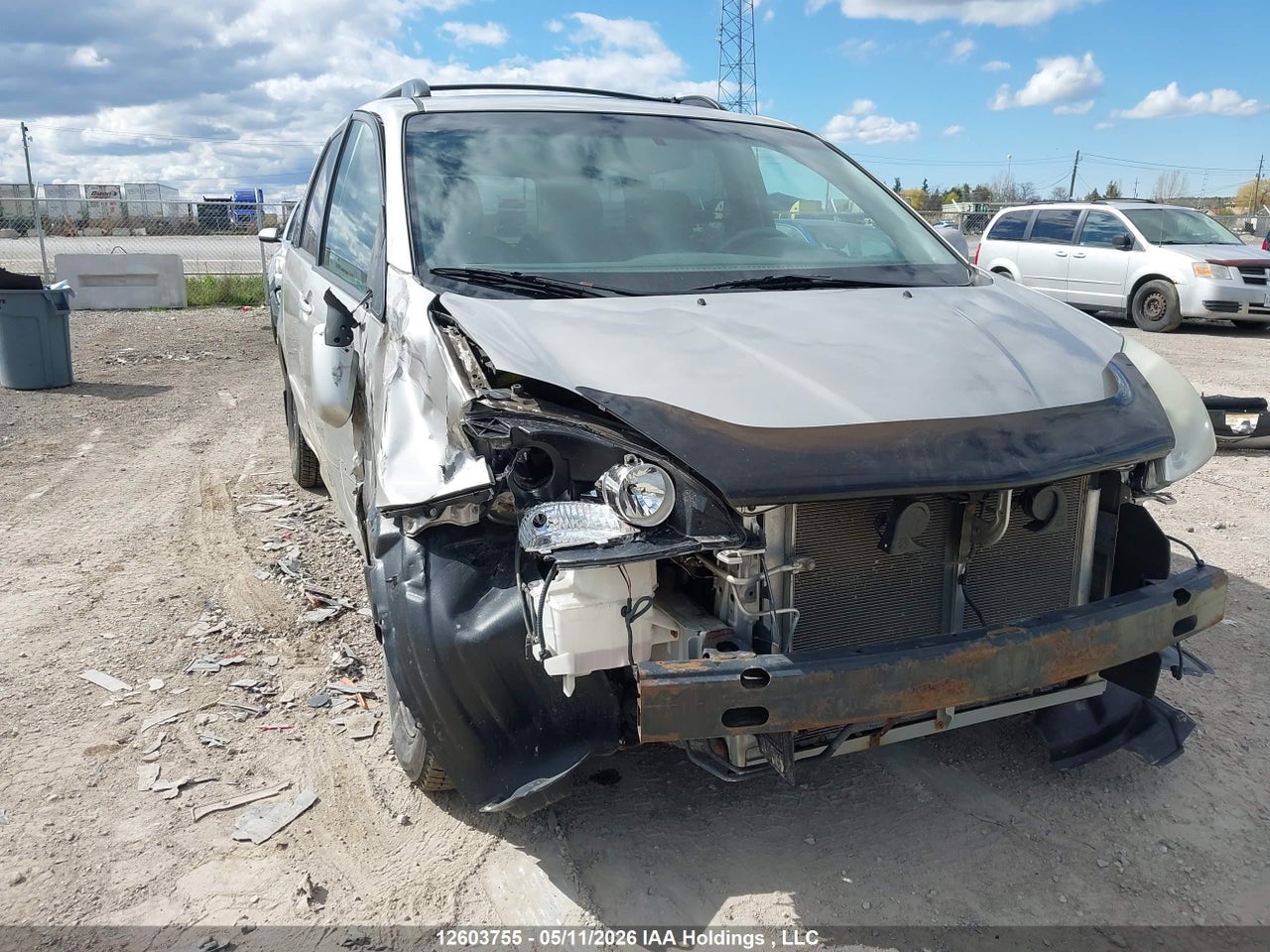 5TDZA22C35S266172 · 2005 TOYOTA SIENNA XLE/XLE LIMITED